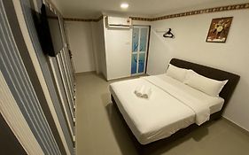 Shobi Hotel Johor Bahru Near CIQ JB